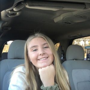 Meet your Posher, Macie